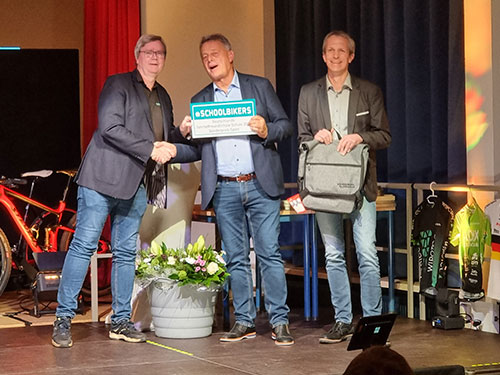 Fahrradfreundlichste Schule Deutschlands 2022 Sonderpreis Sport ist das Heinrich-Heine Gymnasium in Kaiserslatern
